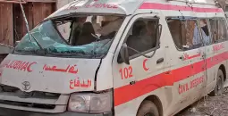 مركبة إسعاف دمرها الاحتلال في غزة.webp