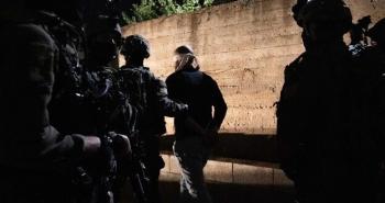 الاحتلال يعتقل فلسطينيا من الضفة - أرشيف