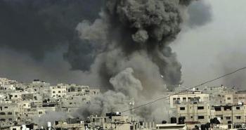 قصف عنيف على غزة.jpg