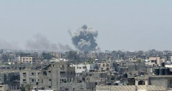 قصف مدينة غزة.jpeg