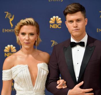Scarlett-Johansson-Colin-Jost-2018-Emmys.jpg