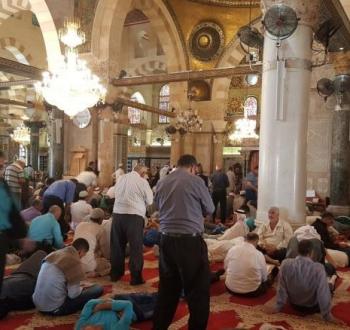 الصلاة في الأقصى