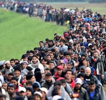 refugees-623651.jpg