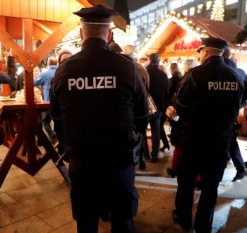 2019-11-25T164502Z_1505367126_RC2GID91CL9G_RTRMADP_3_CHRISTMAS-SEASON-GERMANY.jpg