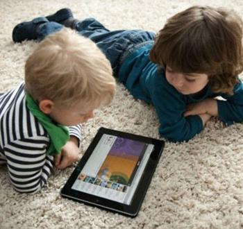 121-122301-dangers-children-tablet-computer-overcome-2.jpeg