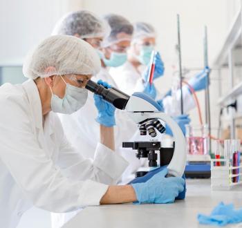 vaccin-labo.jpg