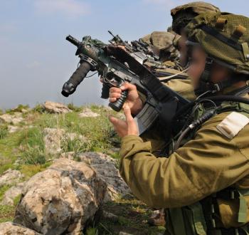 Flickr_-_Israel_Defense_Forces_-_Soldiers_from_the_Elite_Egoz_Unit_Take_Their_Final_Test_(2).jpg