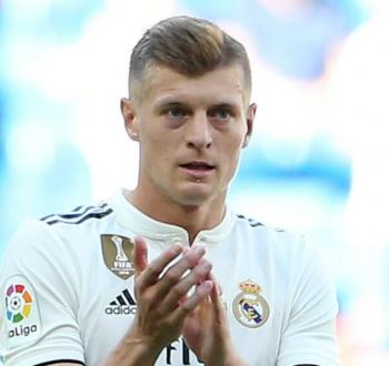 toni-kroos-real-madrid-2018-19_1bp4tvvu5lfah1s5zj56uyd0aj.jpg