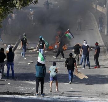 انتفاضة.jpg