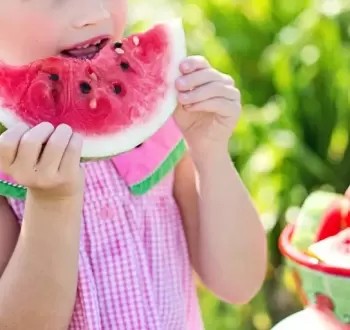 girl-g9bd9dacf9_1280.webp