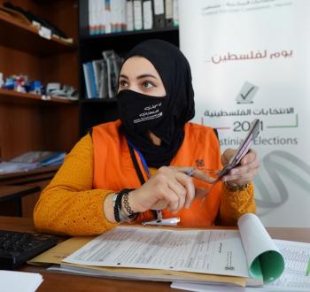 78-201754-women-make-registered-palestine-elections-3.jpeg
