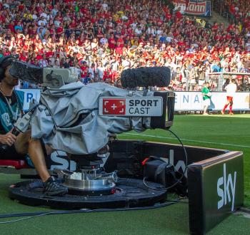 1280px-SC_Freiburg_vs_FSVMainz_17_août_2013_60.jpg