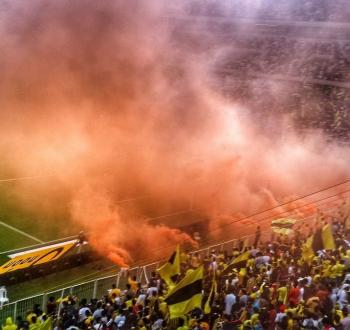 جماهير الكلاسيكو السعودي.jpg