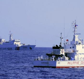 سفن حربية.jpg