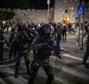 اعتداء الاحتلال على مشيعي الشهيد وليد الشريف في القدس