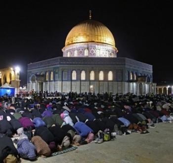 الصلاة في الأقصى