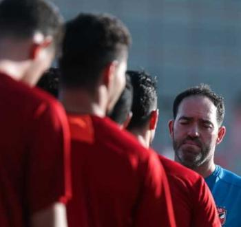 مدرب الاهلي.jpg