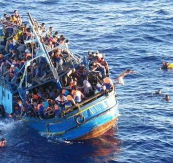 غرق قوارب الهجرة.