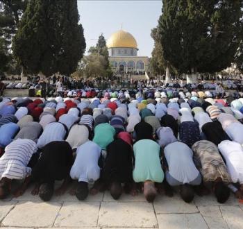الصلاة في الأقصى