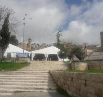 خيام المستوطنين في الإبراهيمي