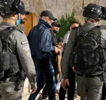 خلال مضايقات عناصر شرطة الاحتلال في القدس للفلسطينيين