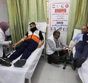 حملة تبرع بالدم في غزة