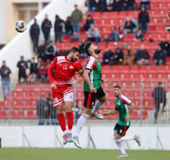 جبل المكبر ينفرد بصدارة الدوري الفلسطيني للمحترفين