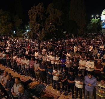 صلاة الجمعة في المسجد الأقصى
