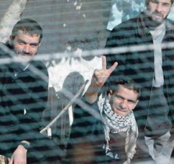 الأسرى الفلسطينيين في سجون الاحتلال