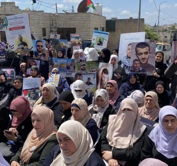 استرداد جثامين الشهداء.jpg