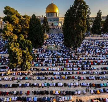 صلاة الجمعة في المسجد الأقصى
