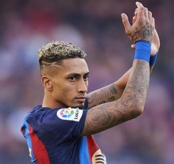 رافينيا يحسم مستقبله مع برشلونة