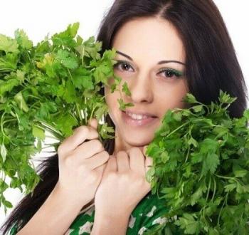 فوائد البقدونس للبشرة وكيفية استعماله.jpg