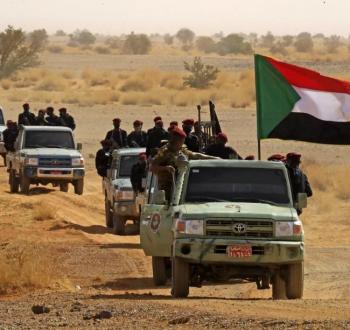 قافلة عسكرية في السودان.jpg