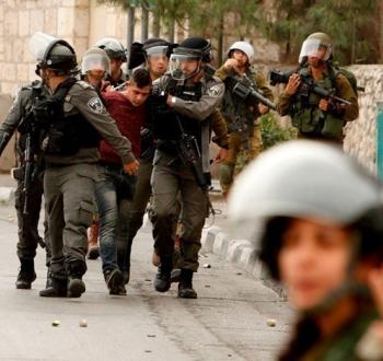صورة تعبيرية لاعتقال فتى فلسطيني.jpg