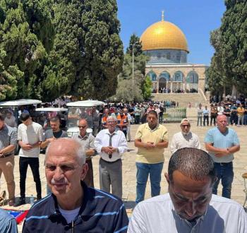 صلاة الجمعة في المسجد الأقصى