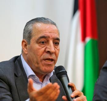 حسين الشيخ.jpg