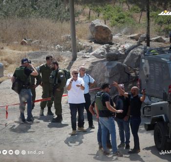 الاحتلال يغلق مداخل الخليل عقب عملية سدة الفحص جنوب المدينة (7).jpg
