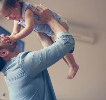 دور الأب في تنمية ذكاء طفله