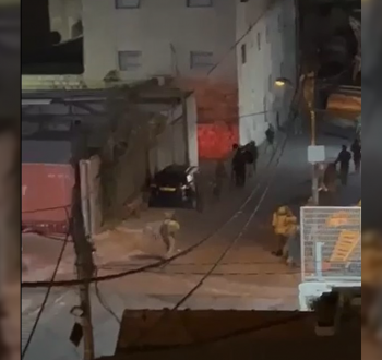 اعتقال والد منفذ عملية الطعن.png