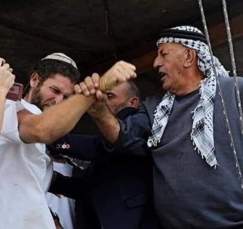 خالد منصور.jpg