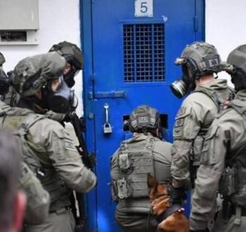 قمع الأسرى في سجون الاحتلال