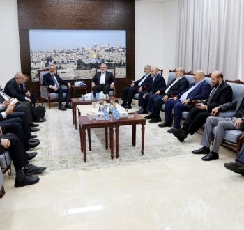 لقاء هنية والزير التركي.jpeg