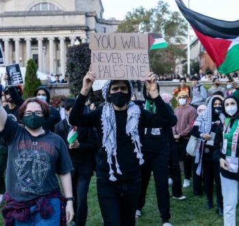 الحراك الطلابي في واشنطن.jpg