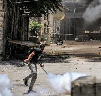 خلال مواجهات في الضفة.jpg