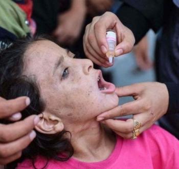 تطعيم أطفال قطاع غزة ضد شلل الأطفال.jpg