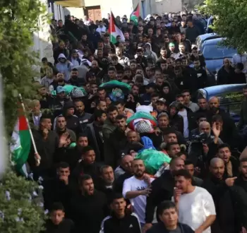خلال تشييع شهداء قصف إسرائيلي في جنين