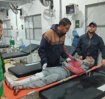 جرحى بقصف إسرائيلي على مخيم البريج.jpg