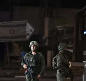 جنود الاحتلال خلال اقتحام قرية قرب رام الله