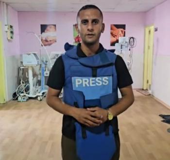 صورة أرشيفية للصحفي محمد الشريف
